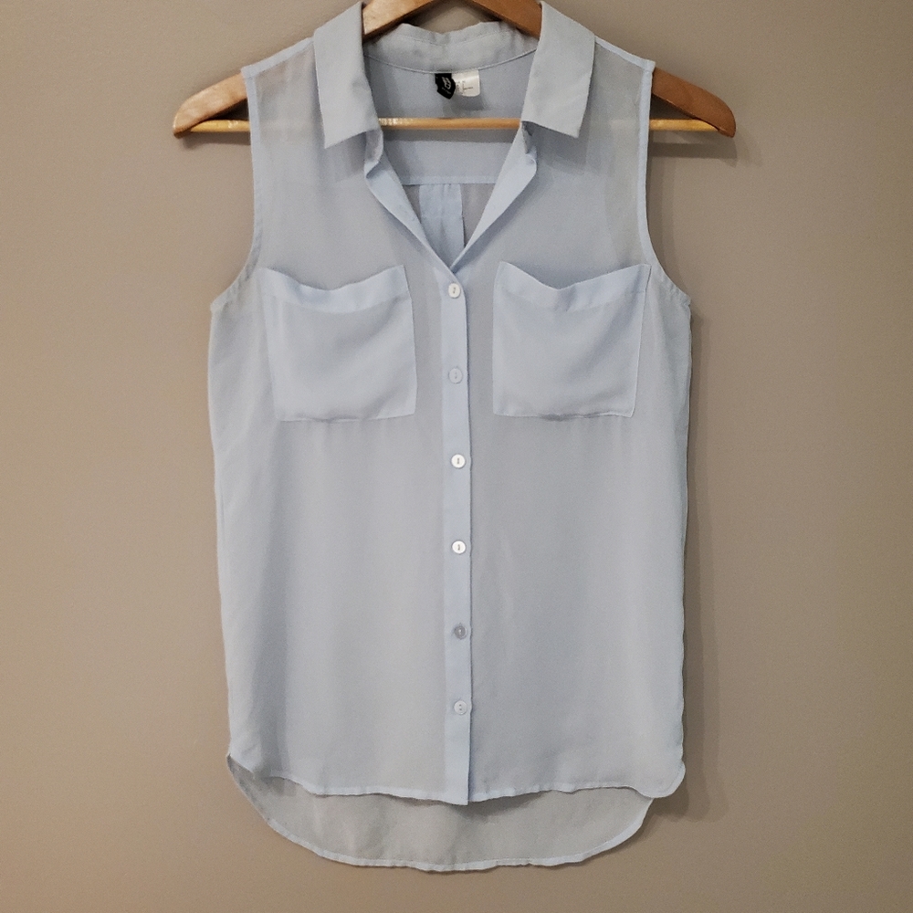 Divided Sleeveless Button-Up Blouse - Baby Blue
